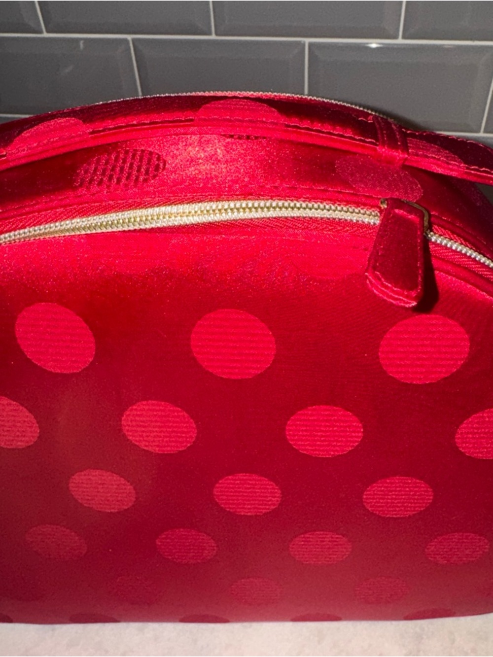 Estee Lauder Advanced Cleansing Gel with free 12x10 inch makeup bag. - Picture 3 of 6